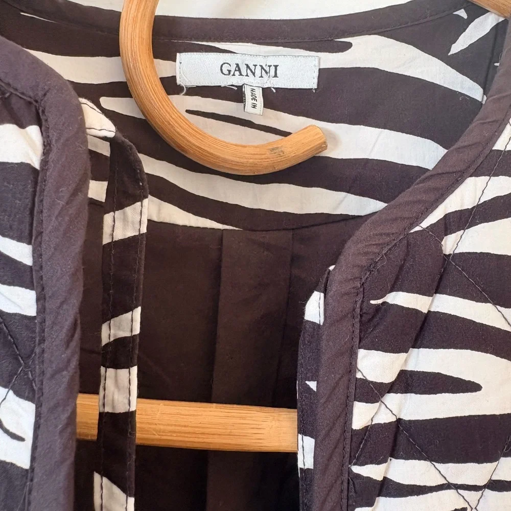 Ganni Faulkner Black & White Zebra-Print Quilted Tie-Front Jacket. EUC - Picture 7 of 7
